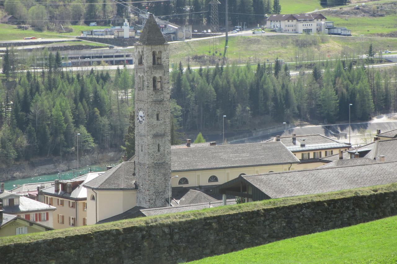 B&B Gottardo Айроло Екстер'єр фото